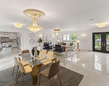 5844 Bermuda Court - Photo Thumbnail 4
