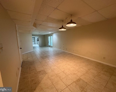 893 Broad Oaks Drive - Photo Thumbnail 14