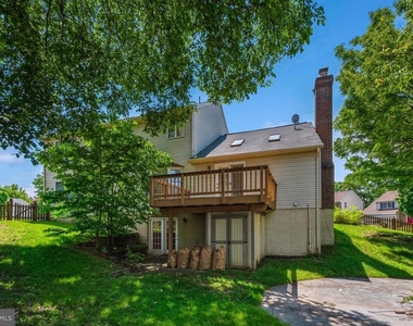 893 Broad Oaks Drive - Photo Thumbnail 1