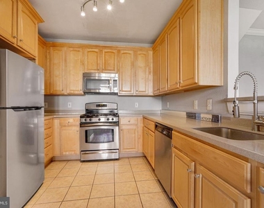 13038 Cabin Creek Road - Photo Thumbnail 10