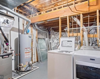 7439 Heatherfield Lane - Photo Thumbnail 31