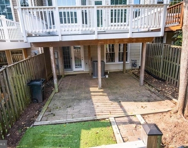 7439 Heatherfield Lane - Photo Thumbnail 28