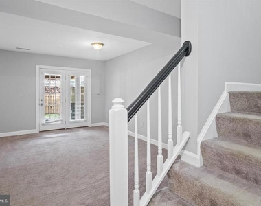 7439 Heatherfield Lane - Photo Thumbnail 24