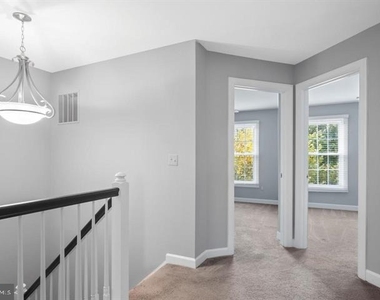 7439 Heatherfield Lane - Photo Thumbnail 17