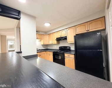 8382 Brockham Drive - Photo Thumbnail 9