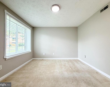 8382 Brockham Drive - Photo Thumbnail 21