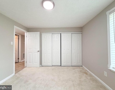 8382 Brockham Drive - Photo Thumbnail 20