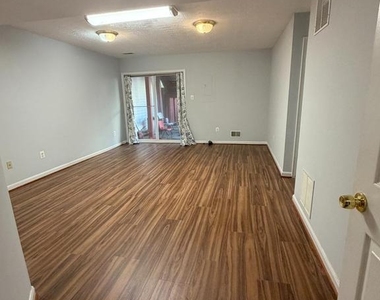 2503 Wheat Meadow Court - Photo Thumbnail 19
