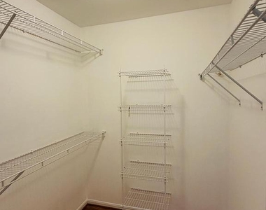 2503 Wheat Meadow Court - Photo Thumbnail 9