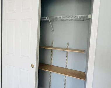 2503 Wheat Meadow Court - Photo Thumbnail 14