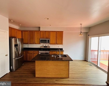 2503 Wheat Meadow Court - Photo Thumbnail 26