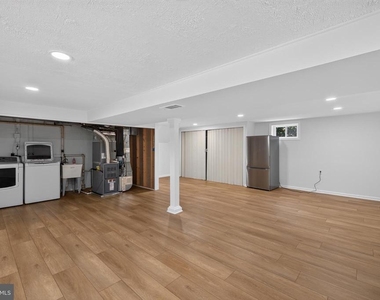 6824 Felix Street - Photo Thumbnail 24