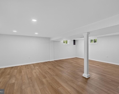 6824 Felix Street - Photo Thumbnail 20