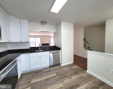 13689 Wildflower Lane - Photo Thumbnail 4