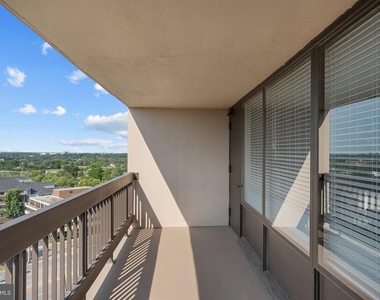 3701 S George Mason Drive - Photo Thumbnail 27