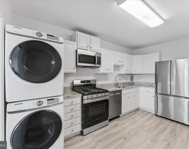 3701 S George Mason Drive - Photo Thumbnail 11