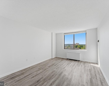 3701 S George Mason Drive - Photo Thumbnail 20