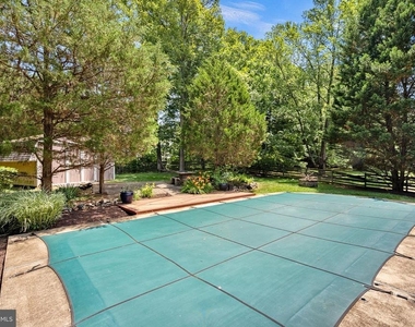 5405 Hampton Forest Way - Photo Thumbnail 47