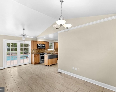 5405 Hampton Forest Way - Photo Thumbnail 12