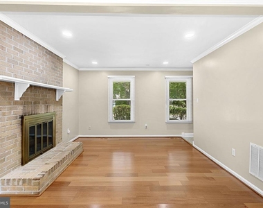 5405 Hampton Forest Way - Photo Thumbnail 9