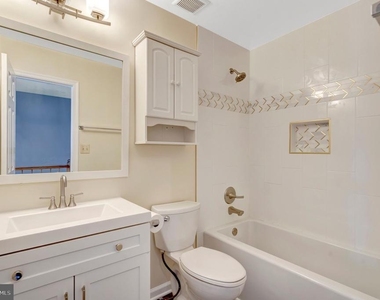 14716 Grobie Pond Lane - Photo Thumbnail 22