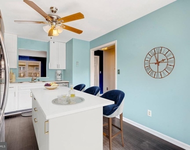 14716 Grobie Pond Lane - Photo Thumbnail 9