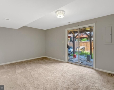 14716 Grobie Pond Lane - Photo Thumbnail 34