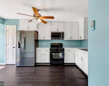 14716 Grobie Pond Lane - Photo Thumbnail 2