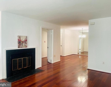 10210 Ashbrooke Court - Photo Thumbnail 6