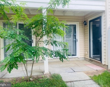 10210 Ashbrooke Court - Photo Thumbnail 18