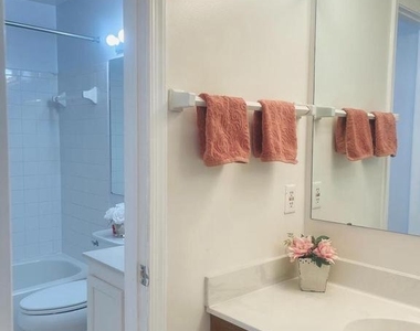 10210 Ashbrooke Court - Photo Thumbnail 14
