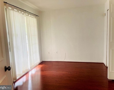 10210 Ashbrooke Court - Photo Thumbnail 13