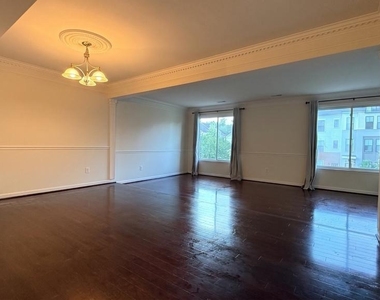 7446 Adams Park Court - Photo Thumbnail 15