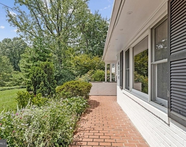 6534 Jay Miller Drive - Photo Thumbnail 2