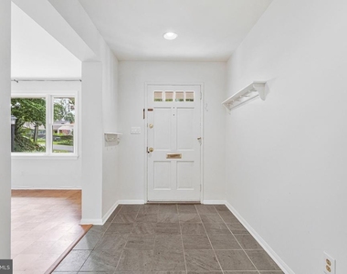 6534 Jay Miller Drive - Photo Thumbnail 9