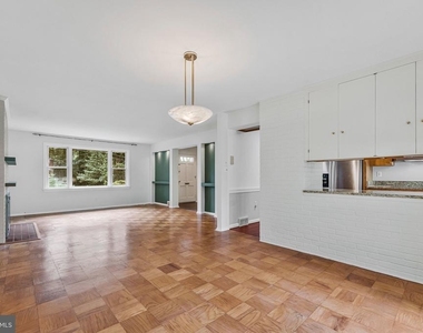 6534 Jay Miller Drive - Photo Thumbnail 8