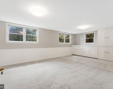 6534 Jay Miller Drive - Photo Thumbnail 27