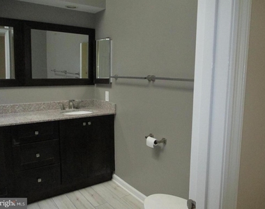 7502 Ashby Lane - Photo Thumbnail 14