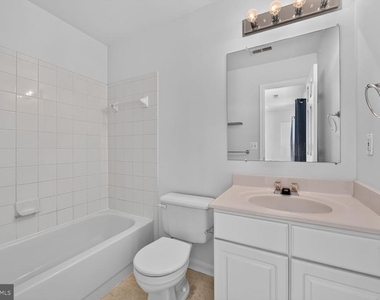 12054 Edgemere Circle - Photo Thumbnail 7