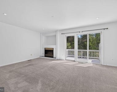 12054 Edgemere Circle - Photo Thumbnail 8