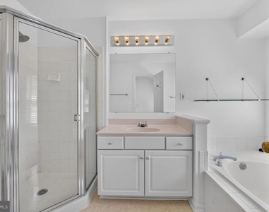 12054 Edgemere Circle - Photo Thumbnail 19