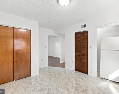 820 Locust Street - Photo Thumbnail 9