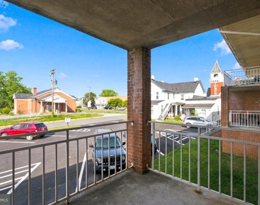 820 Locust Street - Photo Thumbnail 18