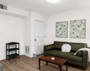 380 Broadview Avenue - Photo Thumbnail 2