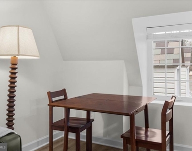 380 Broadview Avenue - Photo Thumbnail 6