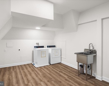 380 Broadview Avenue - Photo Thumbnail 19