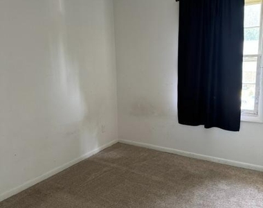 237 Cameron Street - Photo Thumbnail 10