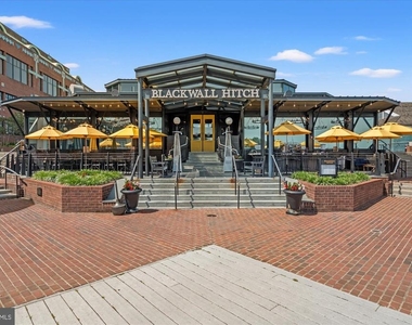 406 Payne Street N - Photo Thumbnail 16