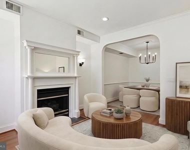 406 Payne Street N - Photo Thumbnail 2