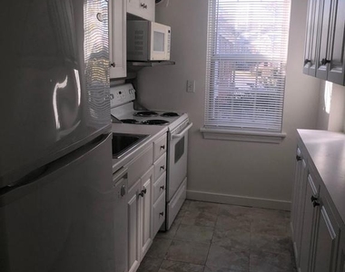 113 E Glebe Road - Photo Thumbnail 2